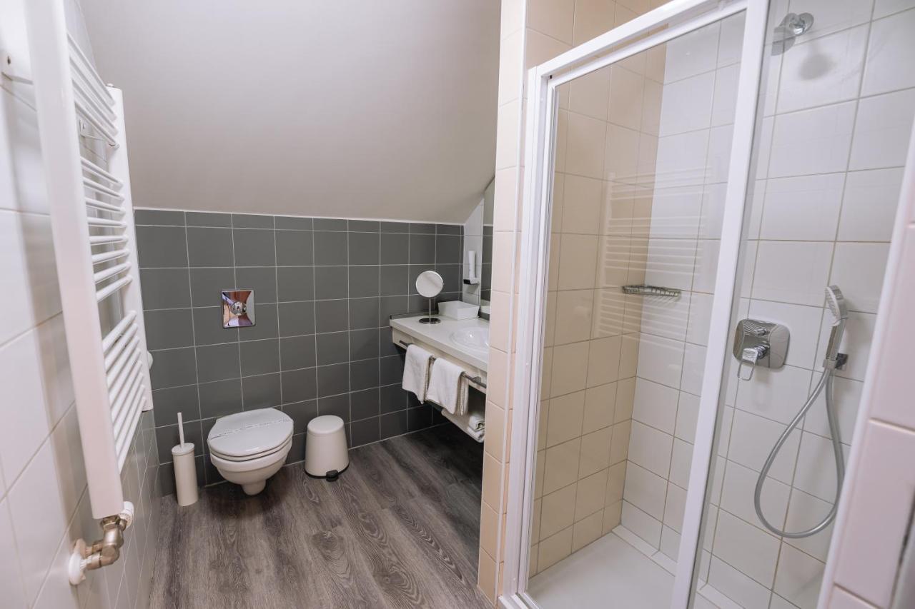 Vadvirag Panzio Hotel Ágfalva Buitenkant foto