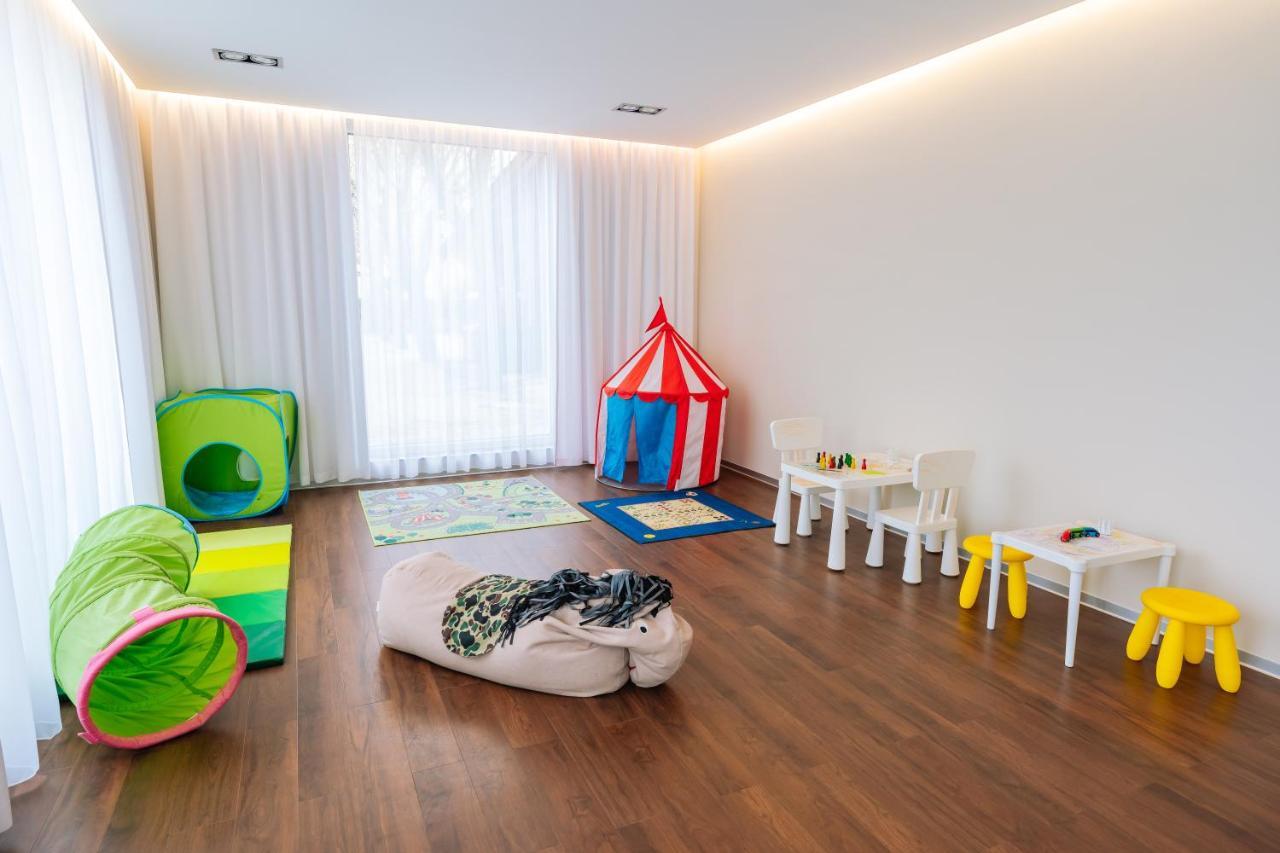 Vadvirag Panzio Hotel Ágfalva Buitenkant foto
