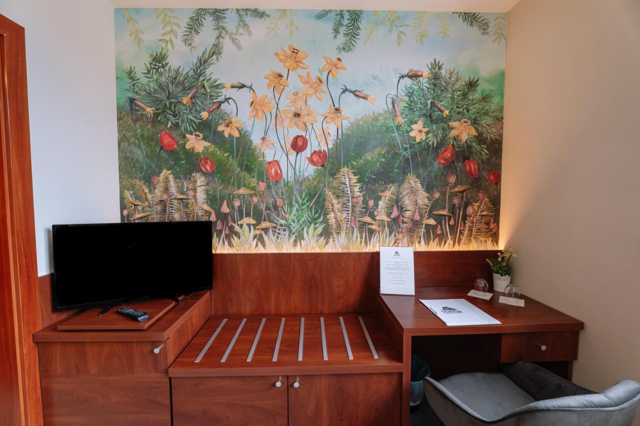 Vadvirag Panzio Hotel Ágfalva Buitenkant foto